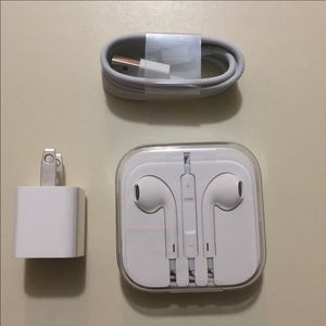 BRAND NEW APPLE EARPHONES AND CHARGER